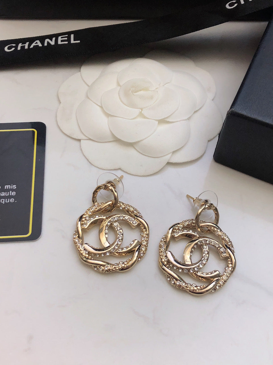 18K  Chanel Round Diamond Earrings