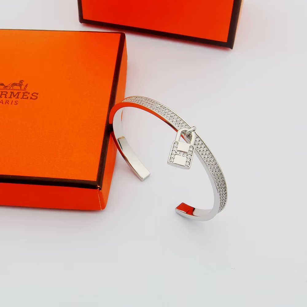 18K Kelly Hermes Lock Vintage Hermes Bracelet